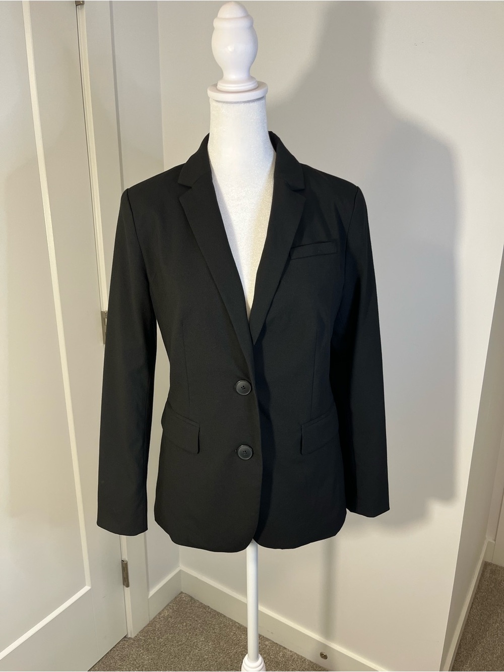 BANANA REPUBLIC Black Women's Blazer - FREE SHIPPING on Bundles $95+